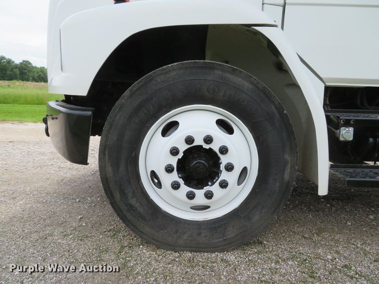 image for item DI2229 2003 Freightliner FL70  service truck