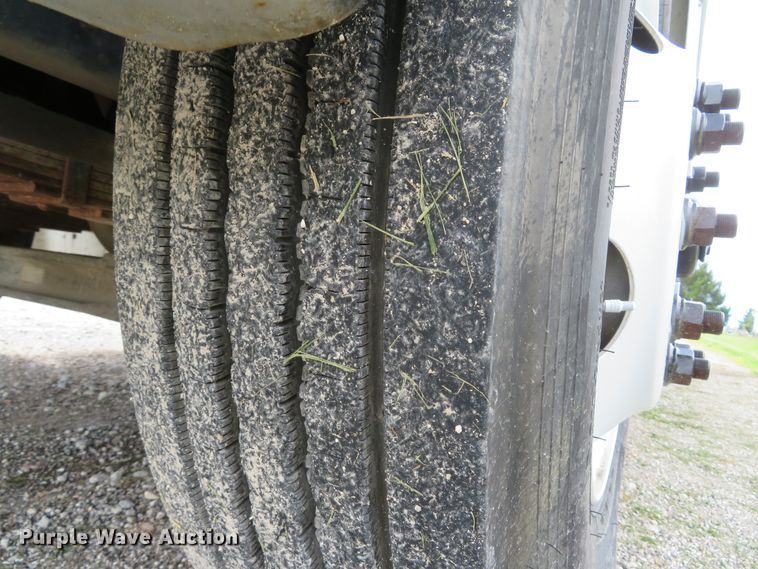 image for item DI2229 2003 Freightliner FL70  service truck