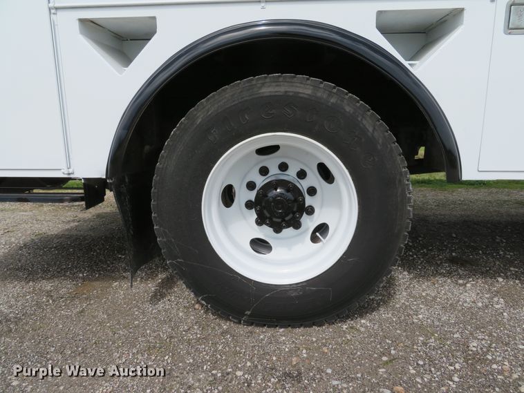 image for item DI2229 2003 Freightliner FL70  service truck