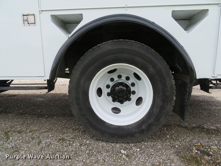 image for item DI2229 2003 Freightliner FL70  service truck