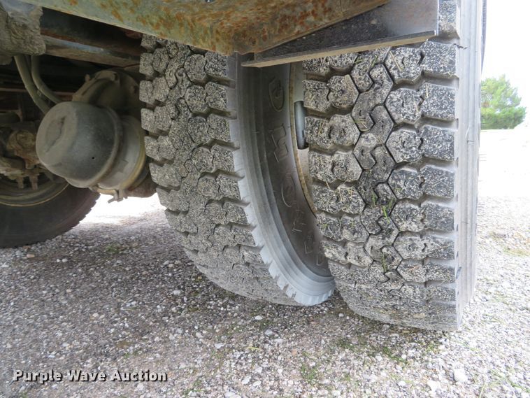 image for item DI2229 2003 Freightliner FL70  service truck