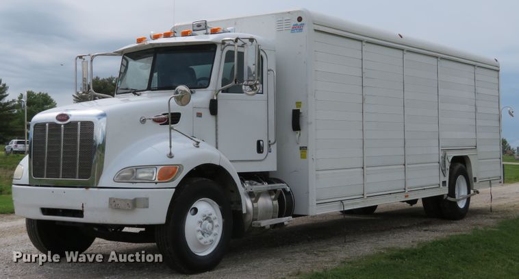 image for item DI2230 2011 Peterbilt 337  delivery truck