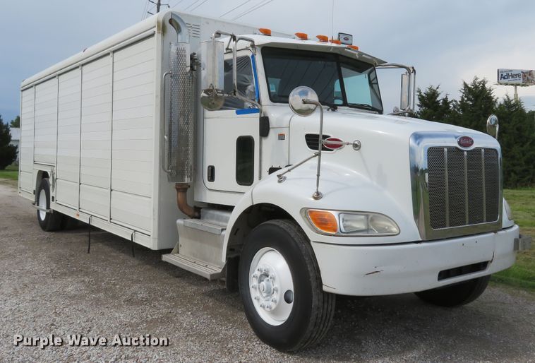 image for item DI2230 2011 Peterbilt 337  delivery truck