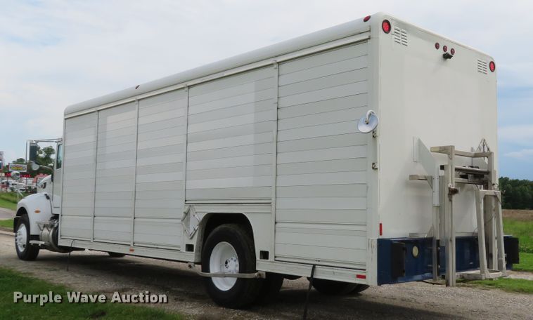 image for item DI2230 2011 Peterbilt 337  delivery truck