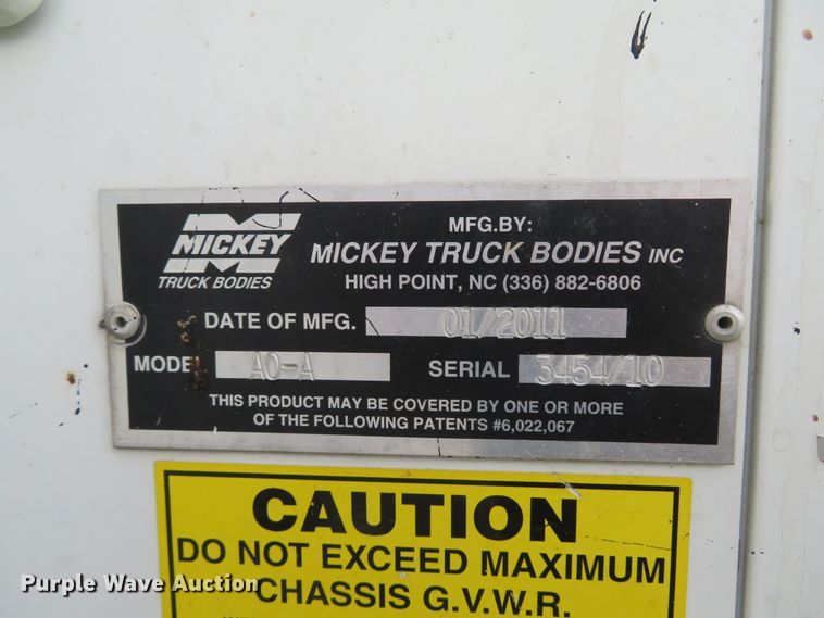 image for item DI2230 2011 Peterbilt 337  delivery truck