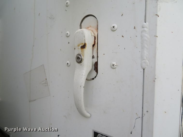 image for item DI2230 2011 Peterbilt 337  delivery truck