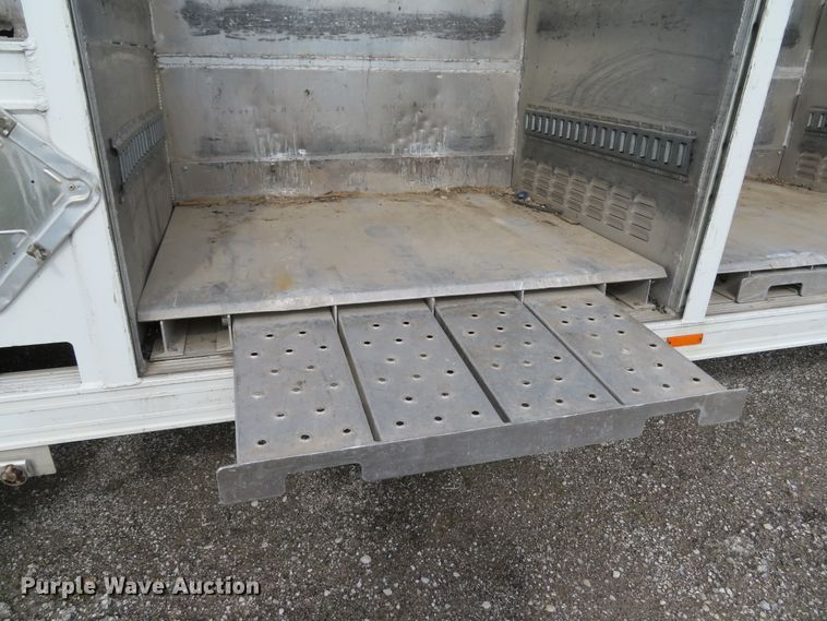 image for item DI2230 2011 Peterbilt 337  delivery truck