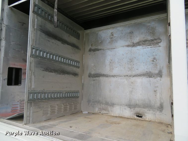 image for item DI2230 2011 Peterbilt 337  delivery truck