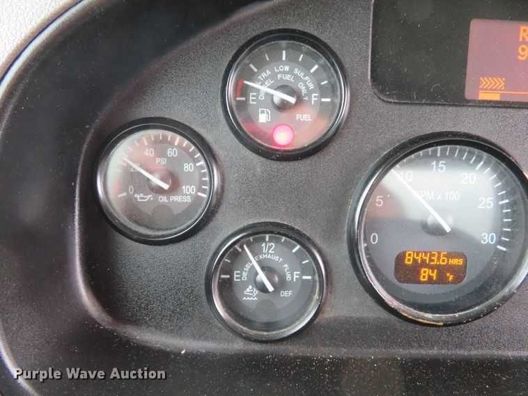 image for item DI2230 2011 Peterbilt 337  delivery truck