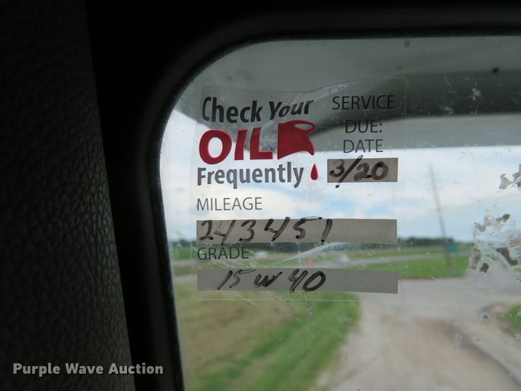 image for item DI2230 2011 Peterbilt 337  delivery truck