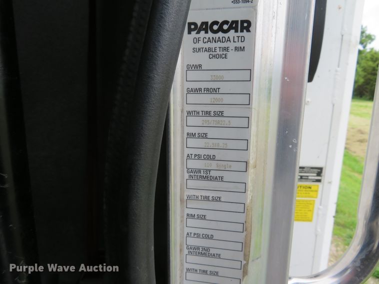 image for item DI2230 2011 Peterbilt 337  delivery truck