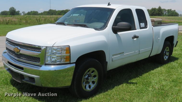image for item DI2241 2013 Chevrolet Silverado 1500  Ext. Cab pickup truck