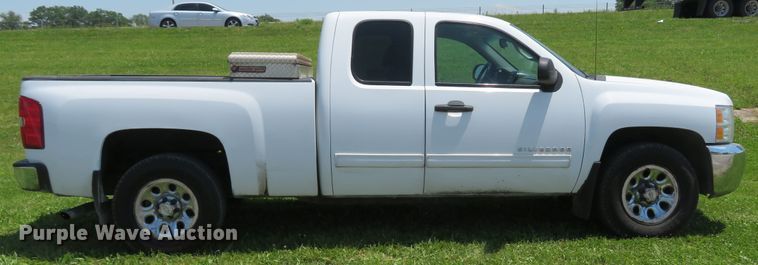 image for item DI2241 2013 Chevrolet Silverado 1500  Ext. Cab pickup truck