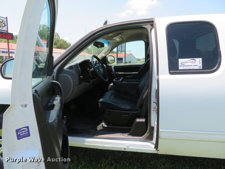 image for item DI2241 2013 Chevrolet Silverado 1500  Ext. Cab pickup truck