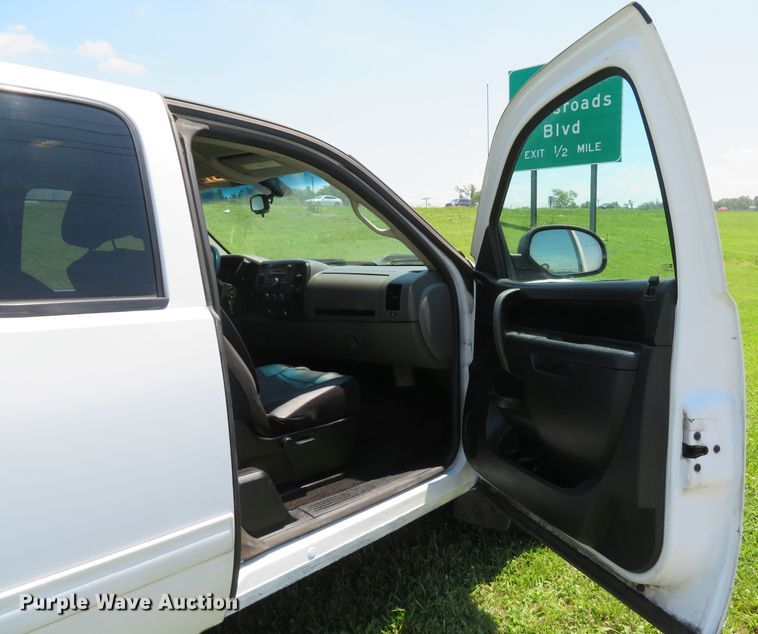 image for item DI2241 2013 Chevrolet Silverado 1500  Ext. Cab pickup truck