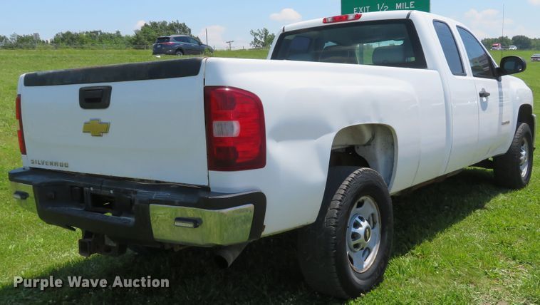 image for item DI2242 2011 Chevrolet Silverado 2500HD  Ext. Cab pickup truck