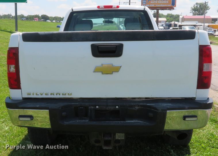 image for item DI2242 2011 Chevrolet Silverado 2500HD  Ext. Cab pickup truck