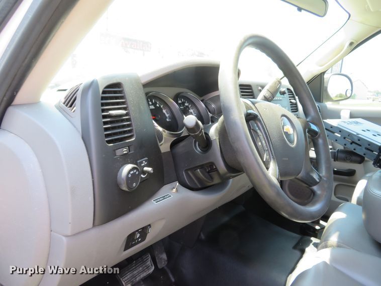 image for item DI2242 2011 Chevrolet Silverado 2500HD  Ext. Cab pickup truck