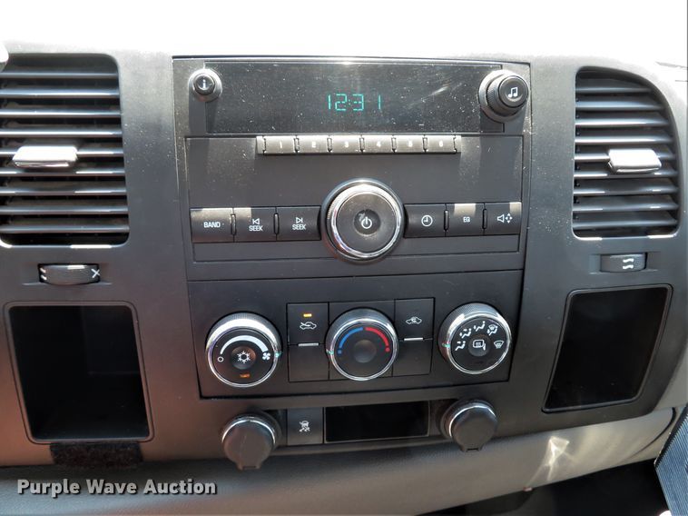 image for item DI2242 2011 Chevrolet Silverado 2500HD  Ext. Cab pickup truck