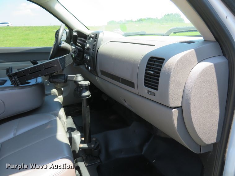 image for item DI2242 2011 Chevrolet Silverado 2500HD  Ext. Cab pickup truck