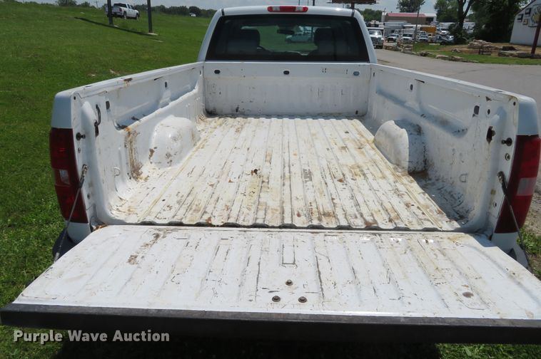 image for item DI2242 2011 Chevrolet Silverado 2500HD  Ext. Cab pickup truck