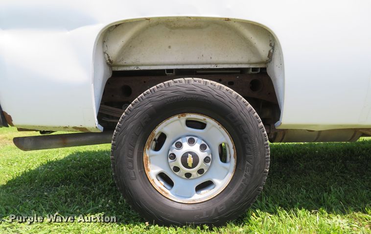 image for item DI2242 2011 Chevrolet Silverado 2500HD  Ext. Cab pickup truck
