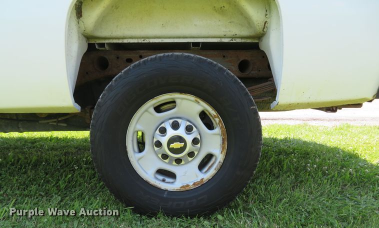 image for item DI2242 2011 Chevrolet Silverado 2500HD  Ext. Cab pickup truck