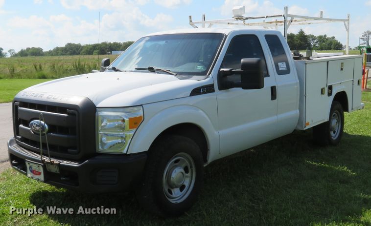 image for item DI2245 2012 Ford F350 Super Duty XL  SuperCab utility bed pickup truck