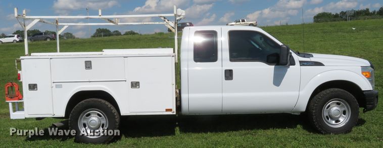 image for item DI2245 2012 Ford F350 Super Duty XL  SuperCab utility bed pickup truck