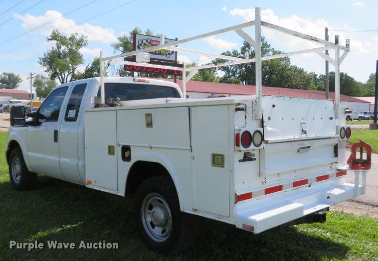 image for item DI2245 2012 Ford F350 Super Duty XL  SuperCab utility bed pickup truck
