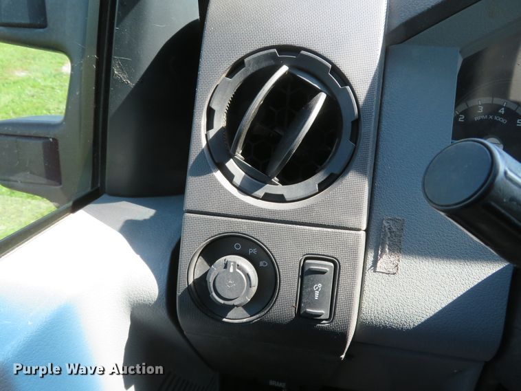 image for item DI2245 2012 Ford F350 Super Duty XL  SuperCab utility bed pickup truck