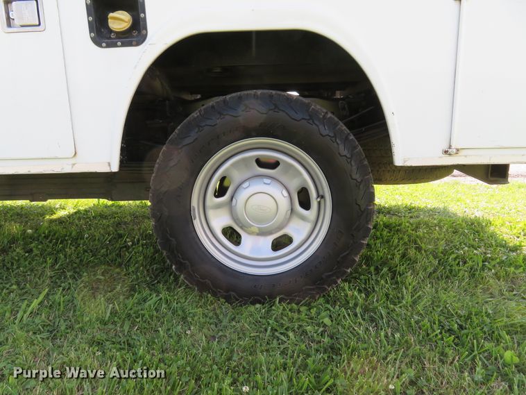 image for item DI2245 2012 Ford F350 Super Duty XL  SuperCab utility bed pickup truck