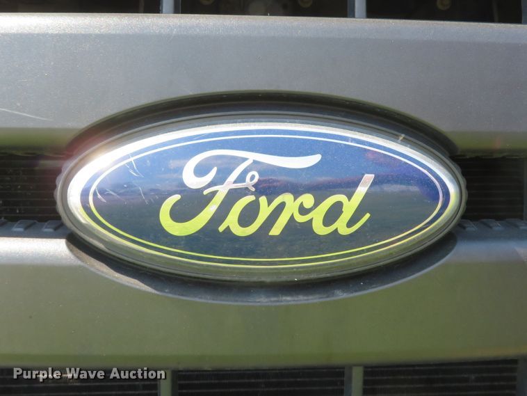 image for item DI2245 2012 Ford F350 Super Duty XL  SuperCab utility bed pickup truck