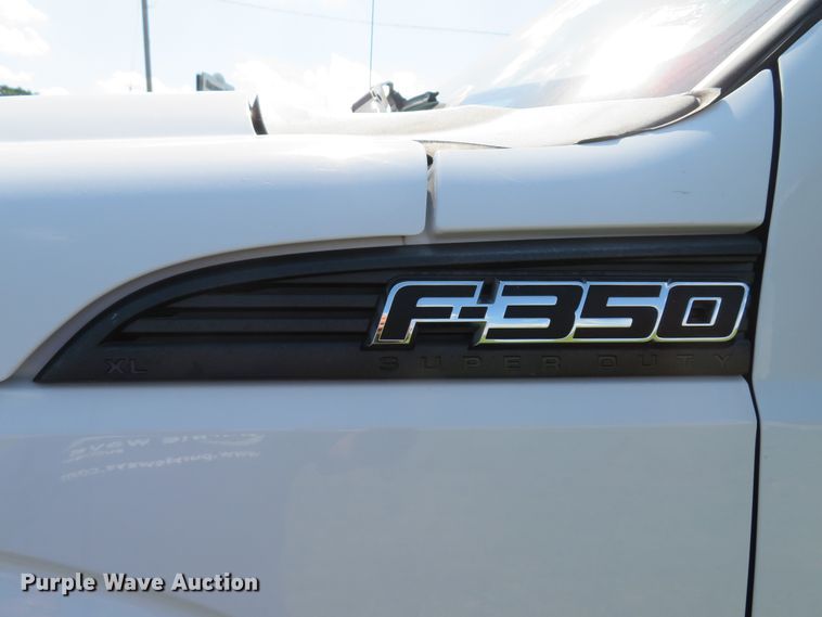 image for item DI2245 2012 Ford F350 Super Duty XL  SuperCab utility bed pickup truck