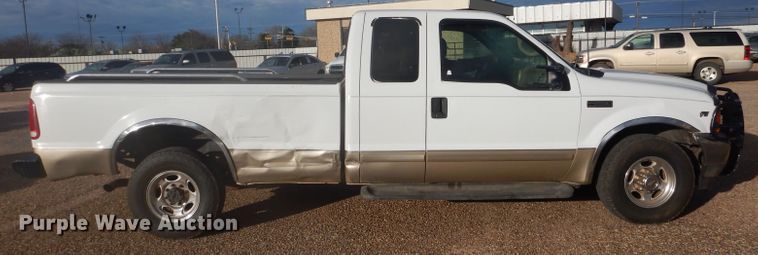 image for item DJ8757 2001 Ford F250 Super Duty  SuperCab pickup truck