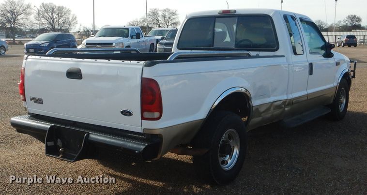 image for item DJ8757 2001 Ford F250 Super Duty  SuperCab pickup truck