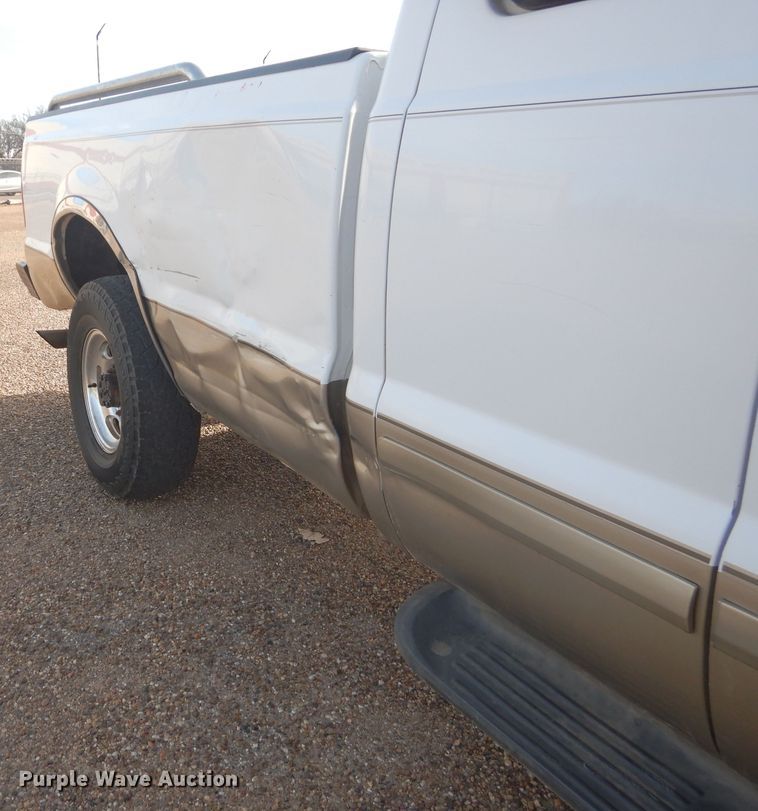 image for item DJ8757 2001 Ford F250 Super Duty  SuperCab pickup truck