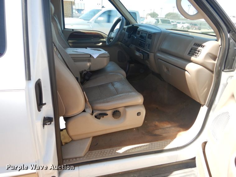 image for item DJ8757 2001 Ford F250 Super Duty  SuperCab pickup truck