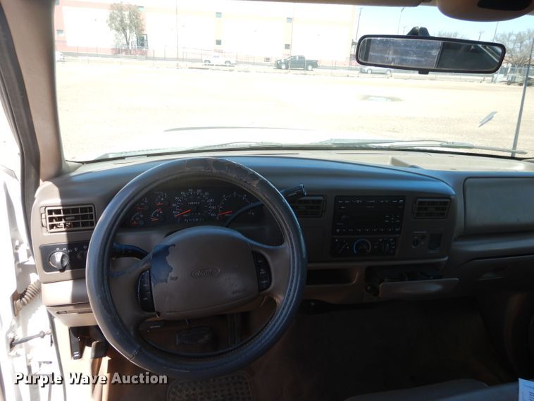 image for item DJ8757 2001 Ford F250 Super Duty  SuperCab pickup truck