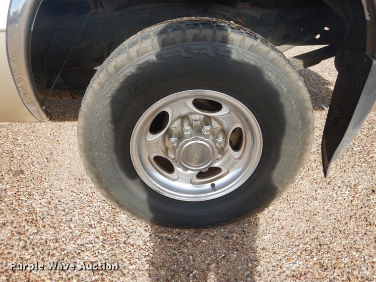 image for item DJ8757 2001 Ford F250 Super Duty  SuperCab pickup truck