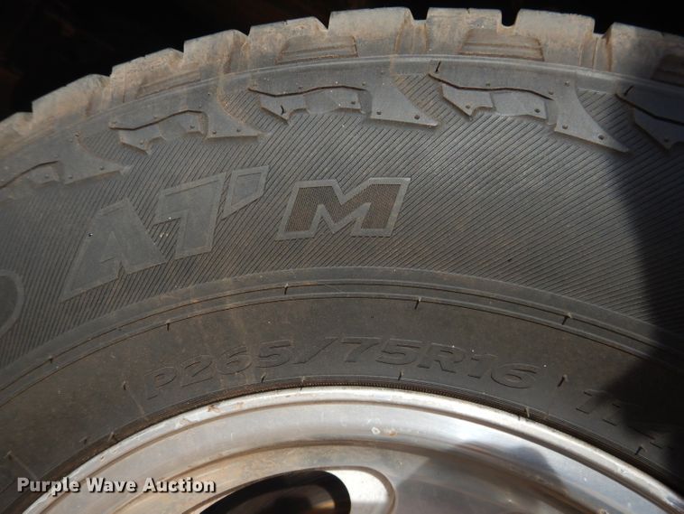 image for item DJ8757 2001 Ford F250 Super Duty  SuperCab pickup truck