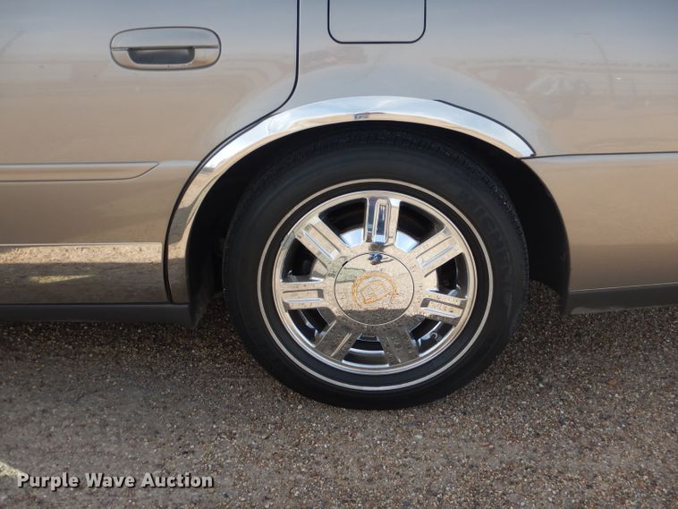 image for item DJ8759 2003 Cadillac DeVille