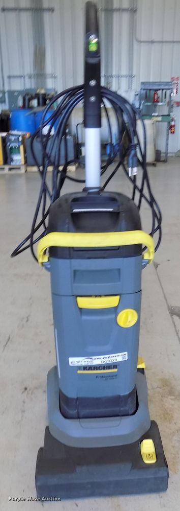 image for item DO9329 2018 Karcher Professional BR30/4C floor scrubber