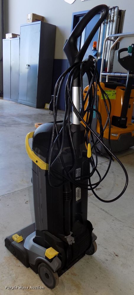 image for item DO9329 2018 Karcher Professional BR30/4C floor scrubber