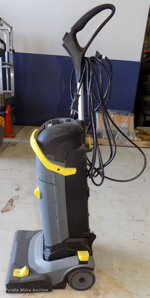 image for item DO9329 2018 Karcher Professional BR30/4C floor scrubber