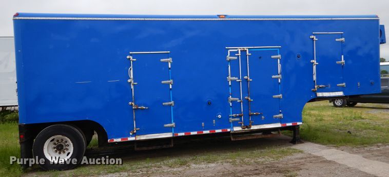 image for item EK9232 2002 Clark refrigerated van trailer