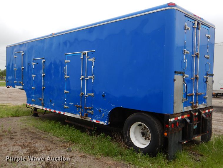 image for item EK9232 2002 Clark refrigerated van trailer
