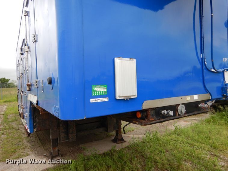 image for item EK9232 2002 Clark refrigerated van trailer