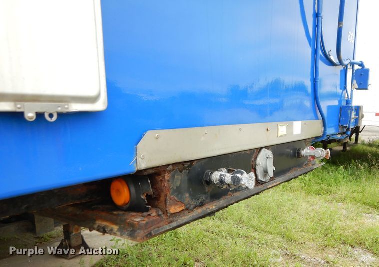 image for item EK9232 2002 Clark refrigerated van trailer