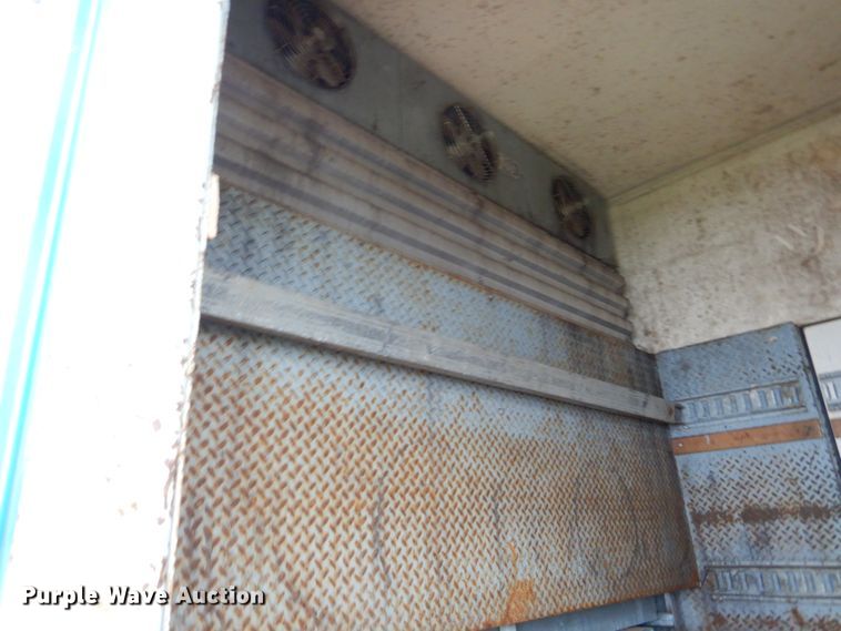 image for item EK9232 2002 Clark refrigerated van trailer